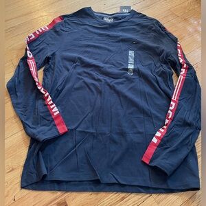 Tommy Hilfiger Men’s long sleeve T-shirt